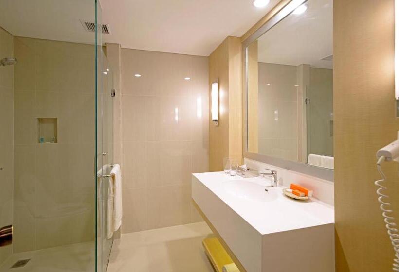 Номер Deluxe, Surya Hotel & Cottages Prigen