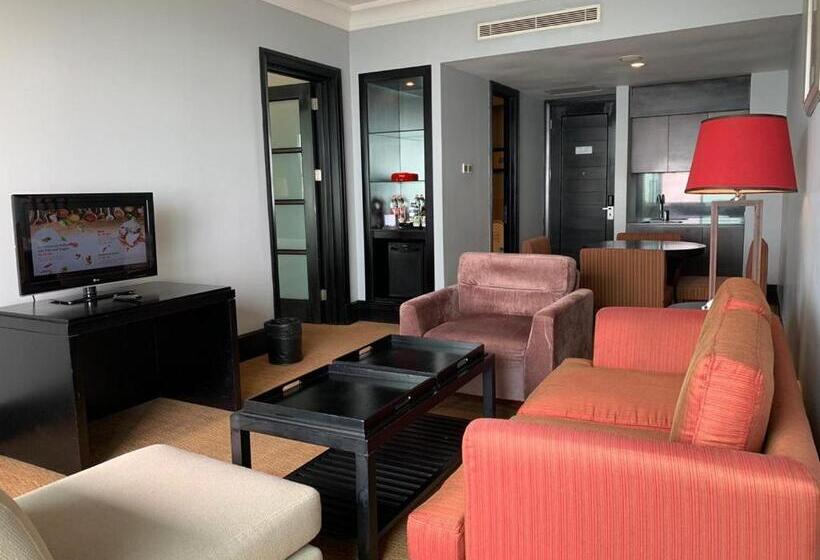 חדר אקזקיוטיב, Surya Hotel & Cottages Prigen