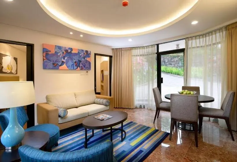 Suite con Terraza, Surya Hotel & Cottages Prigen