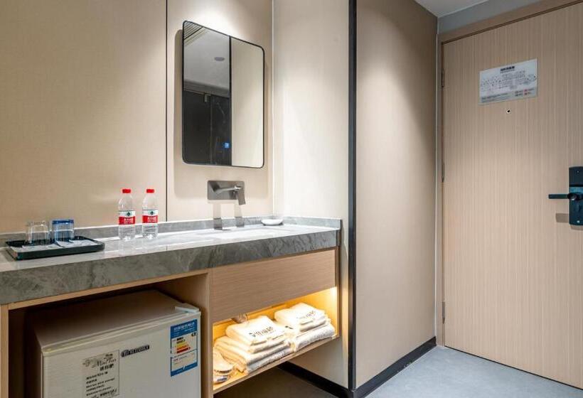 غرفة ديلوكس, Waifiden Hotel  Former Tokai Hotel   Xiaobei Metro Station   Free Shuttle Bus During Canton Fair