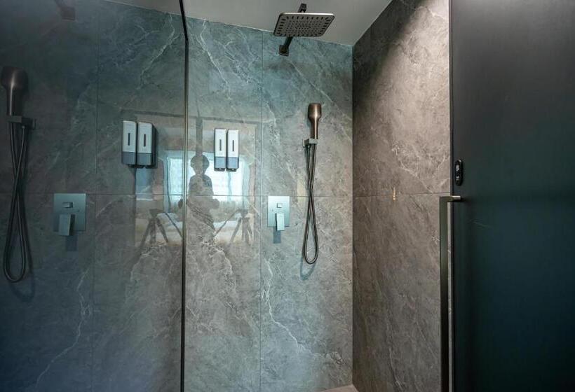 جناح ديلوكس, Waifiden Hotel  Former Tokai Hotel   Xiaobei Metro Station   Free Shuttle Bus During Canton Fair