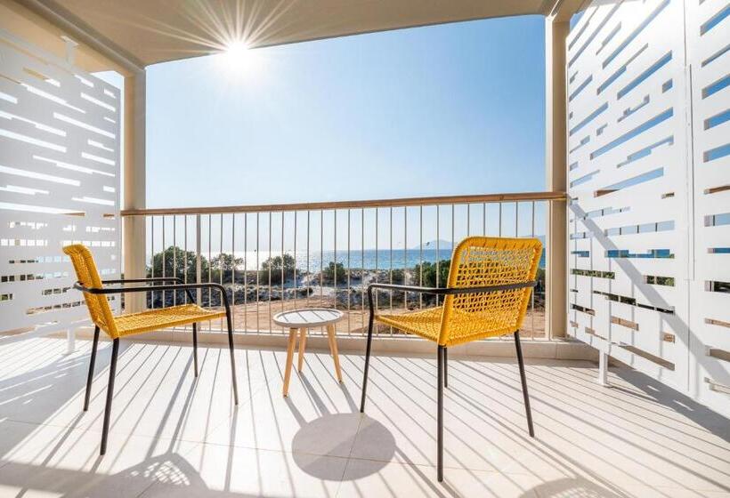 جناح جونيور مطلّ علي البحر, Paralos Kyma Dunes Adults Only