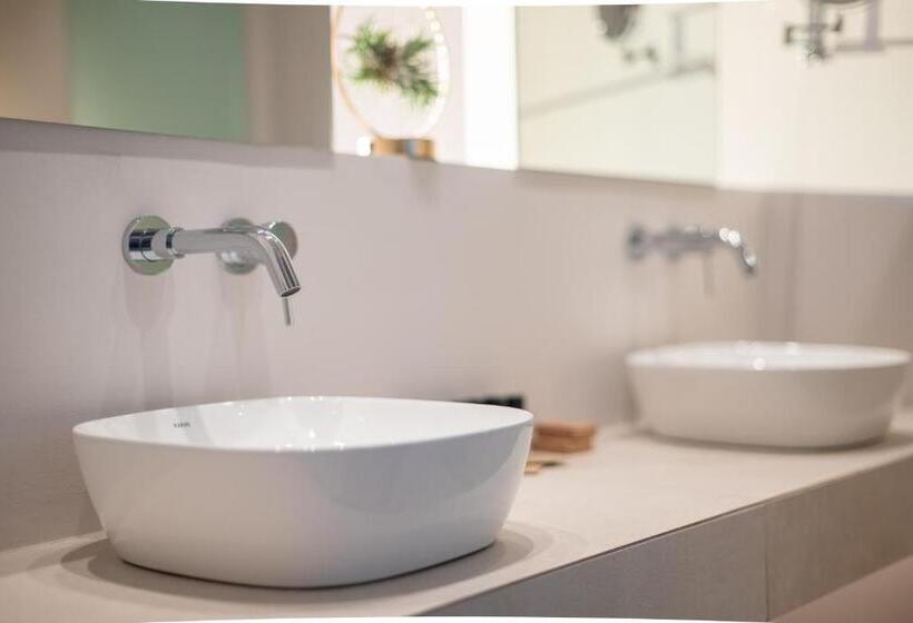 جناح جونيور مطلّ علي البحر, Paralos Kyma Dunes Adults Only