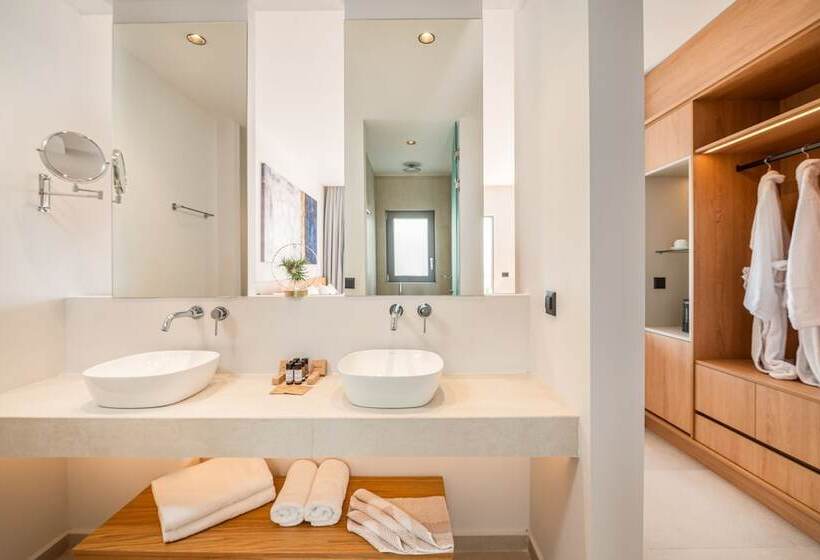 جناح جونيور مطلّ علي البحر, Paralos Kyma Dunes Adults Only