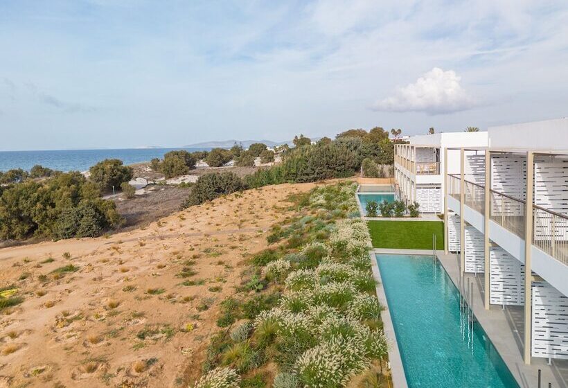 جناح جونيور مطلّ علي البحر, Paralos Kyma Dunes Adults Only