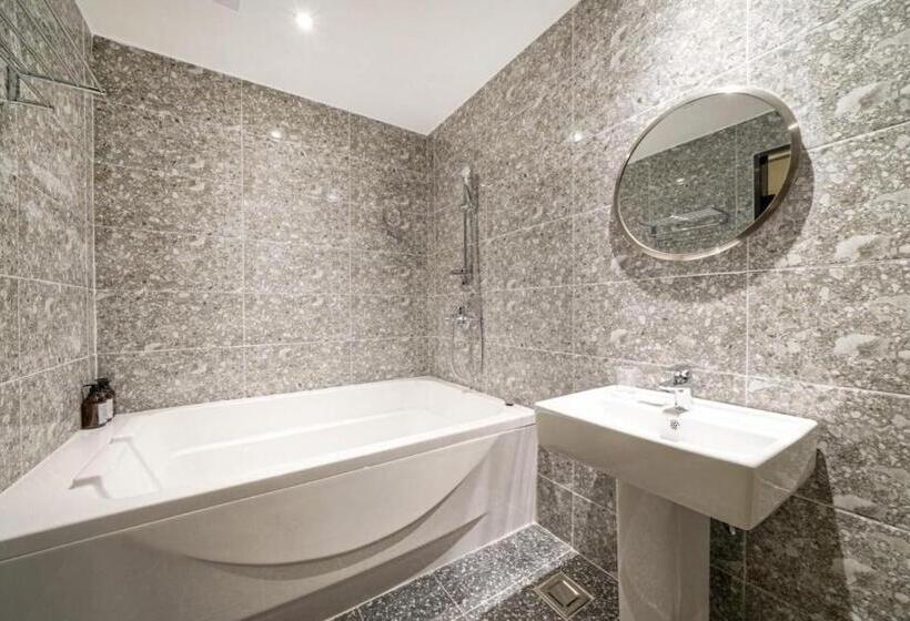 スタンダードルーム, Gimhae Jangyu Stayin