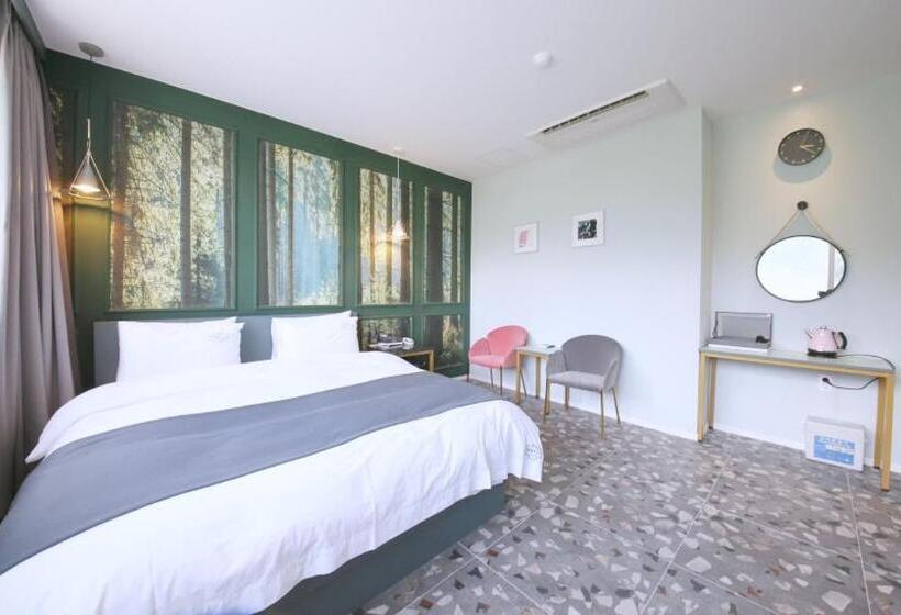 デラックスルーム, Gimhae Jangyu Stayin