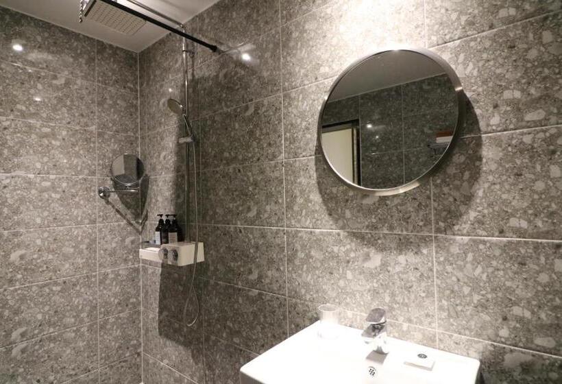 デラックスルーム, Gimhae Jangyu Stayin