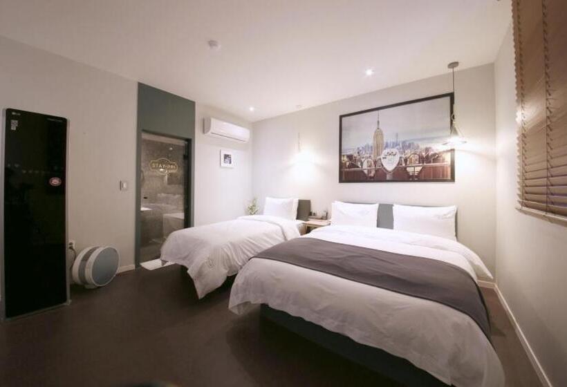 デラックスルーム, Gimhae Jangyu Stayin