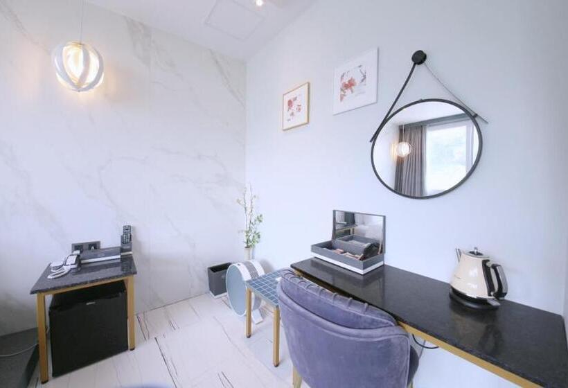 ファミリールーム, Gimhae Jangyu Stayin