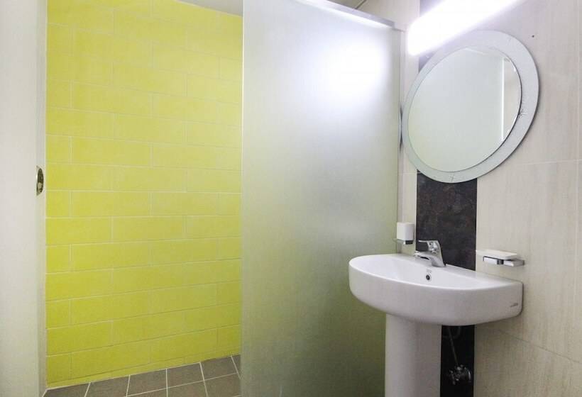 デラックスルーム, Gimhae Jangyu Stayin