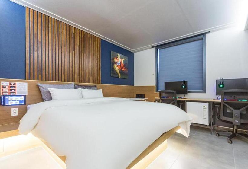 デラックスルーム, The Araboda