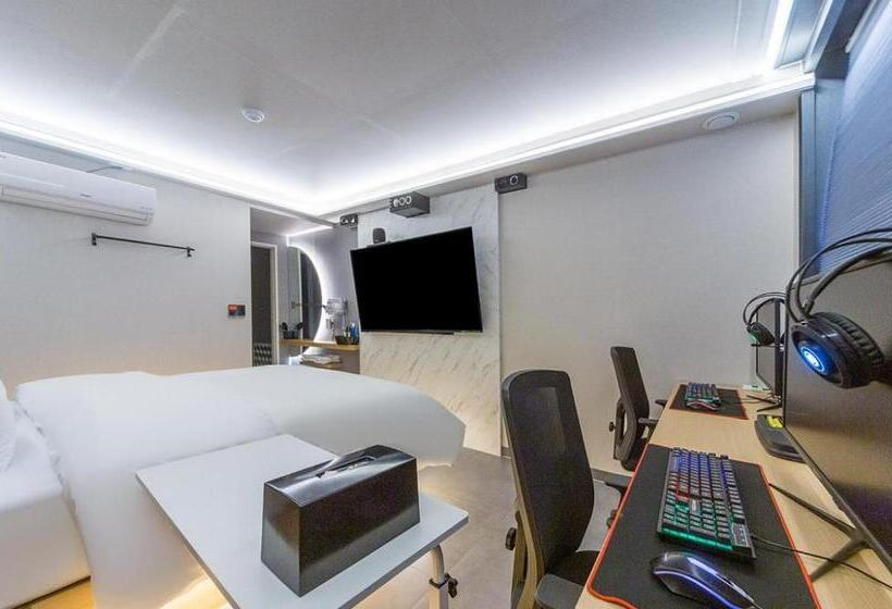 デラックスルーム, The Araboda