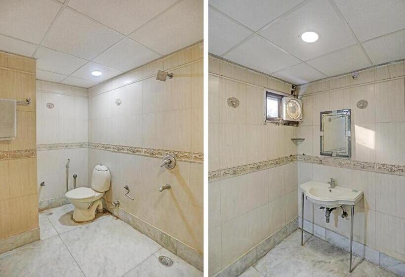 Quarto Superior, Anand Near Karol Bagh Metro Station