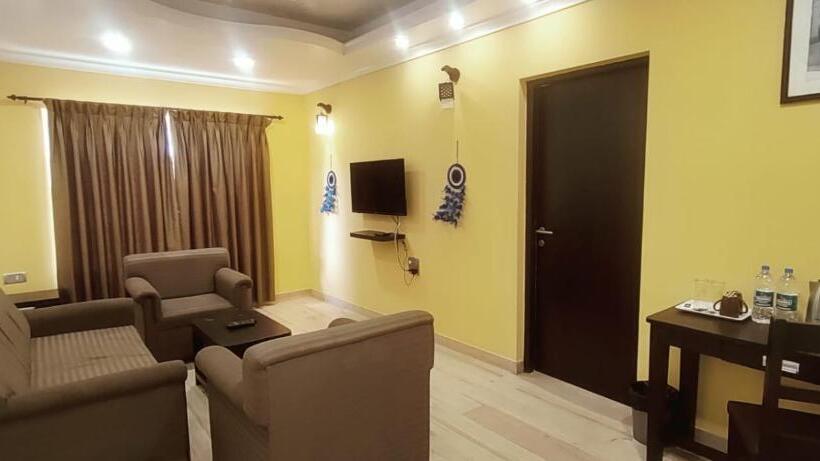 豪华套房, Candolim Suites