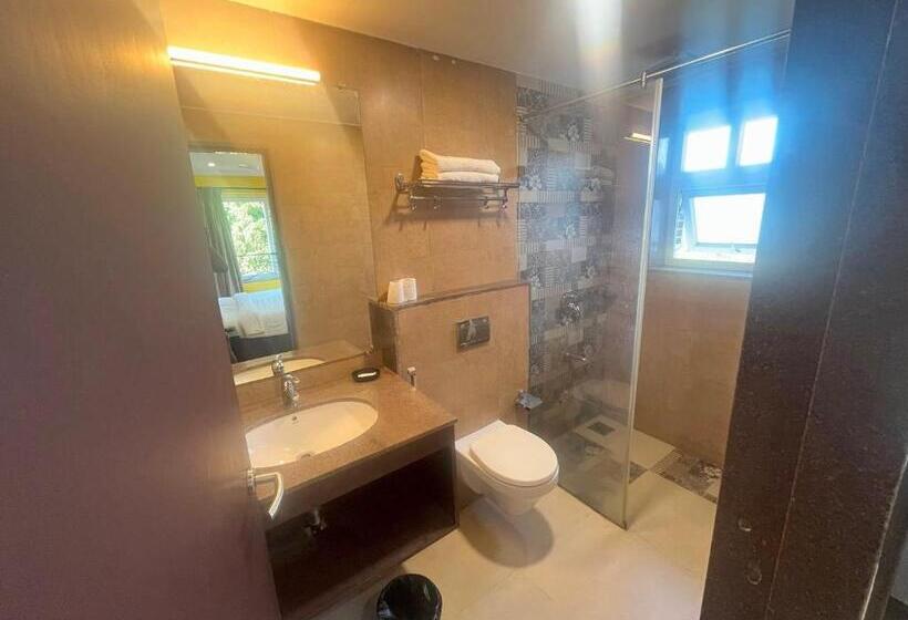 总统套房, Candolim Suites