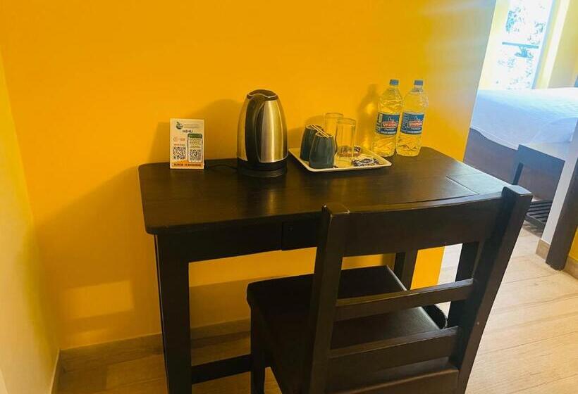 总统套房, Candolim Suites