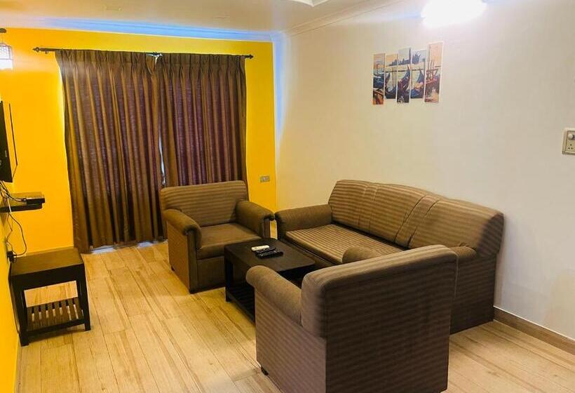 总统套房, Candolim Suites