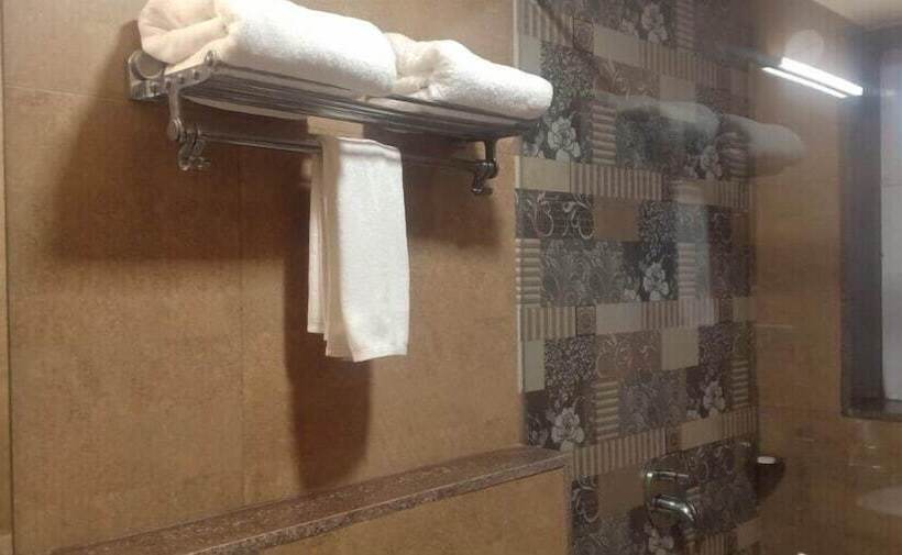 豪华套房, Candolim Suites