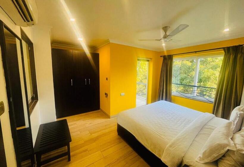总统套房, Candolim Suites