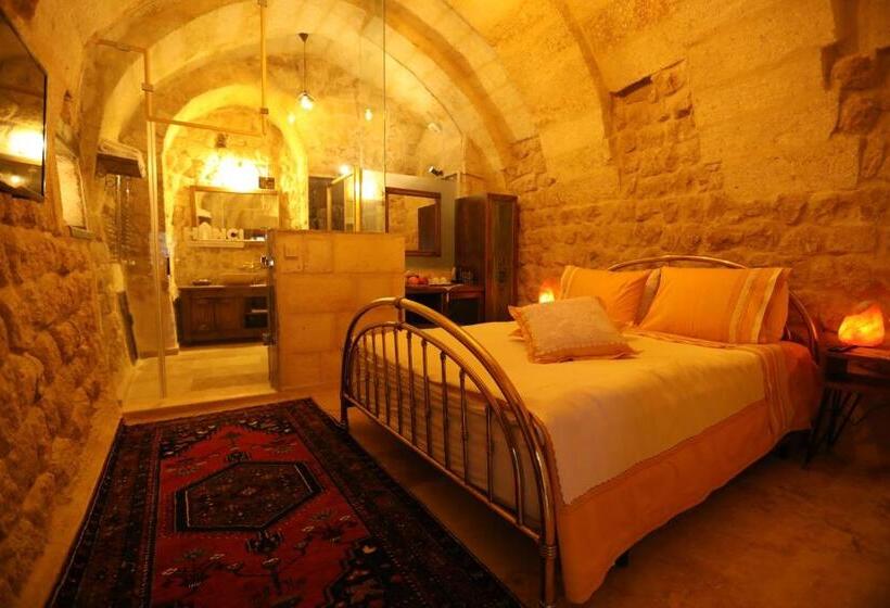スタンダードルーム, Hancı Cave