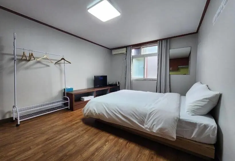 اتاق لوکس, Sorak Y Hostel