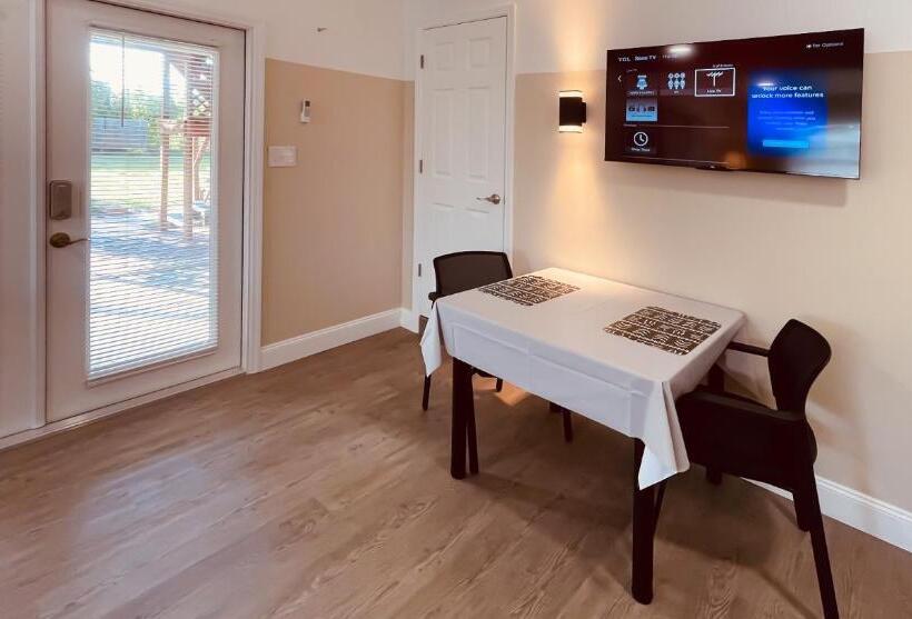 Стандартный Номер Кровать Кинг, White Orchid Apartments