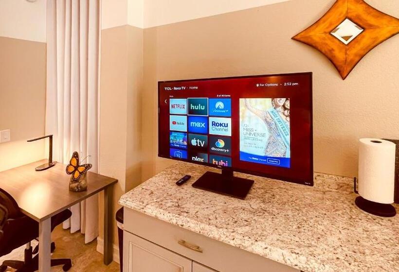 غرفة سوبيريور سرير كينج, White Orchid Apartments