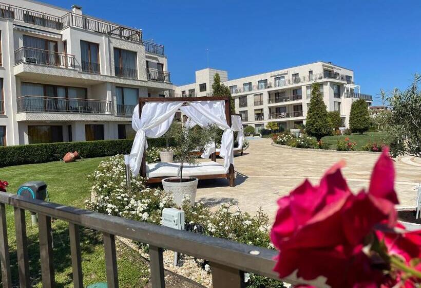 إستوديو قياسى, Apartment Diamond Sarafovo