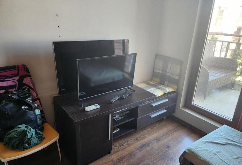 スタンダードスタジオ, Apartment Diamond Sarafovo