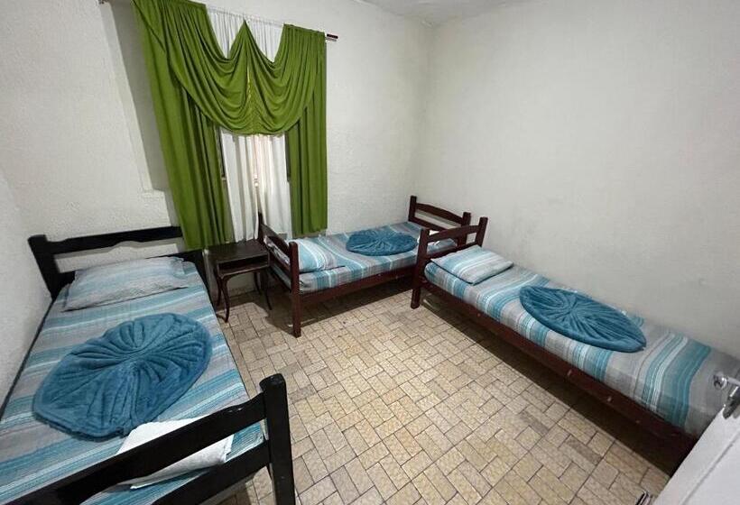 エコノミートリプルルーム, Pousada Da Praia