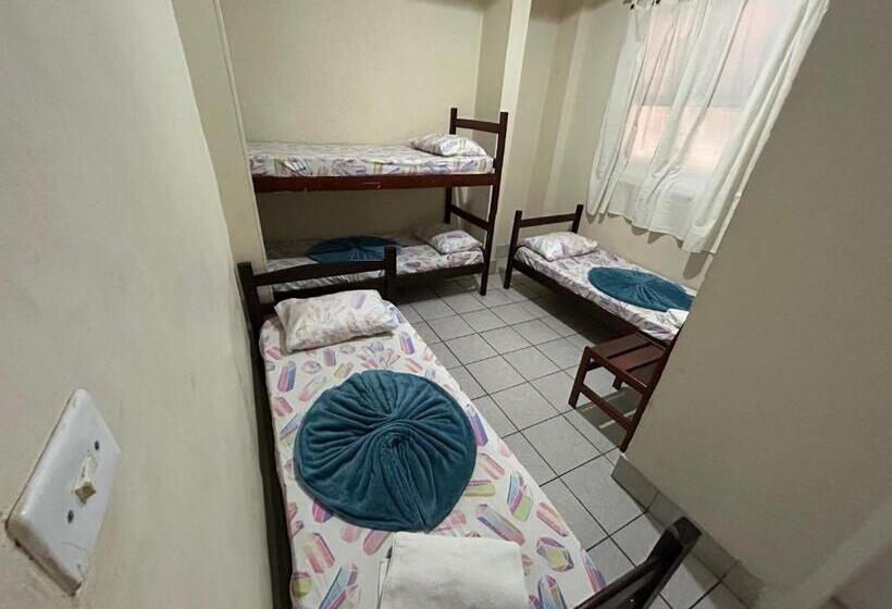 エコノミー４人部屋, Pousada Da Praia