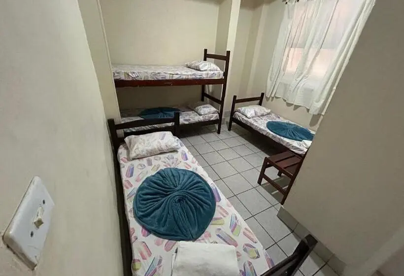 エコノミー4人部屋, Pousada Da Praia