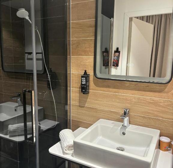 חדר משפחתי, Ibis Rouen Centre Rive Droite Pasteur