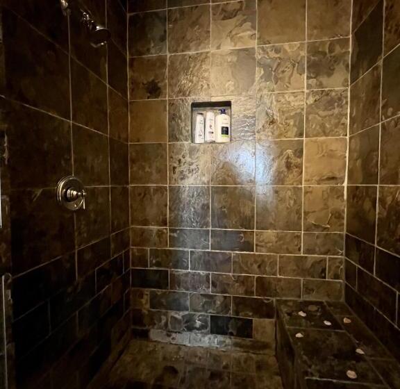 デラックスの4人部屋, Mycrib Houston Hostel