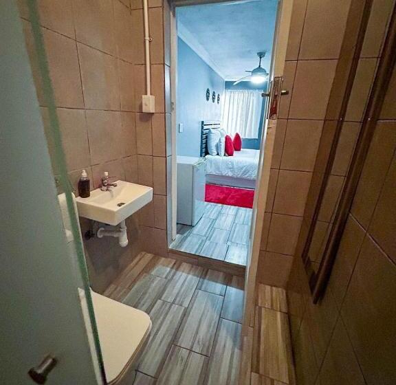 غرفة قياسية, 57onwynne