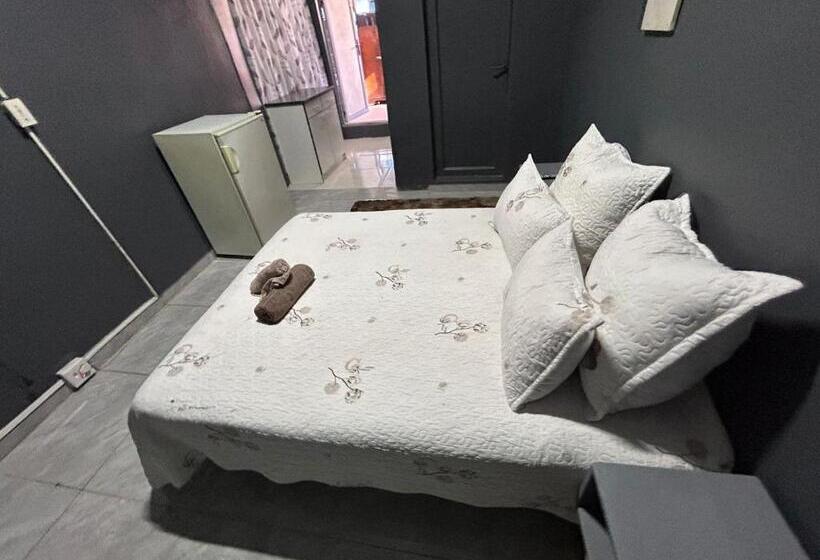 스탠다드 룸, 57onwynne