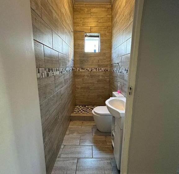 غرفة ديلوكس, 57onwynne