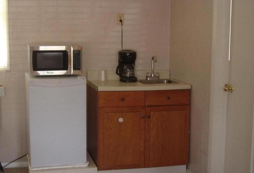 غرفه قياسيه سريرين مزدوجين, Fels Three Crown Motel