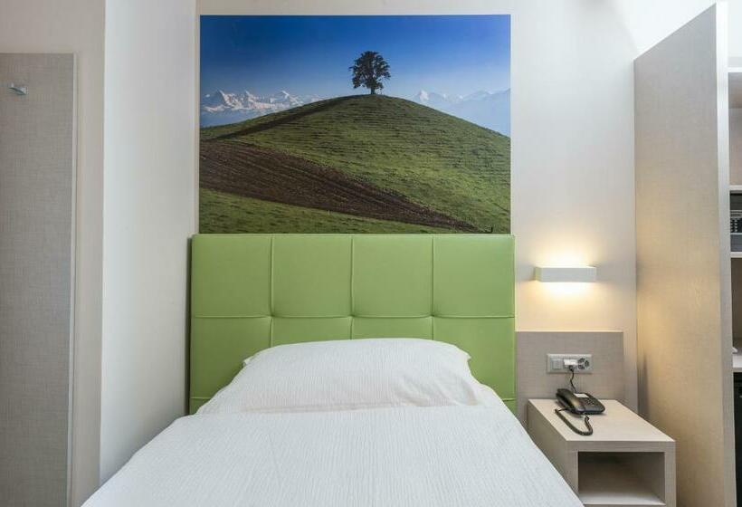 Номер Стандарт Индивидуальный, Adhhoc