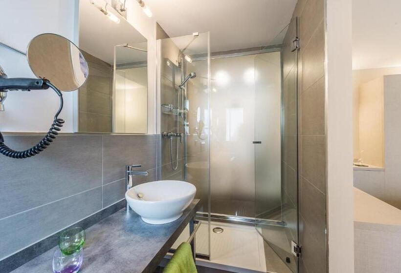 Номер Стандарт, Adhhoc