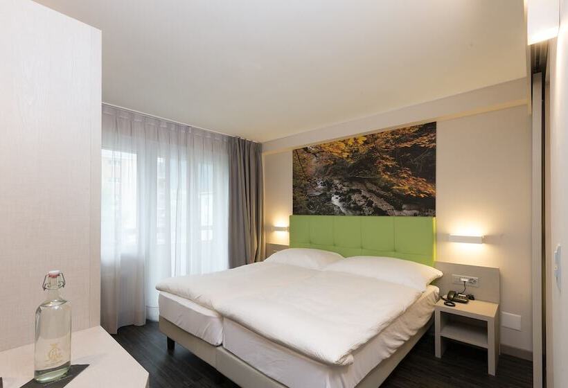 Номер Стандарт, Adhhoc