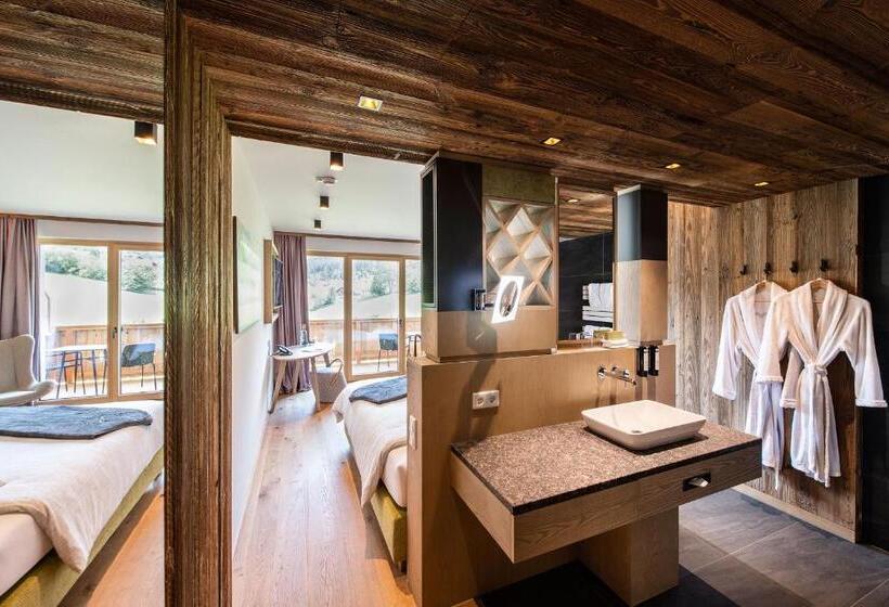 标准间带阳台, Almgut   Mountain Wellness