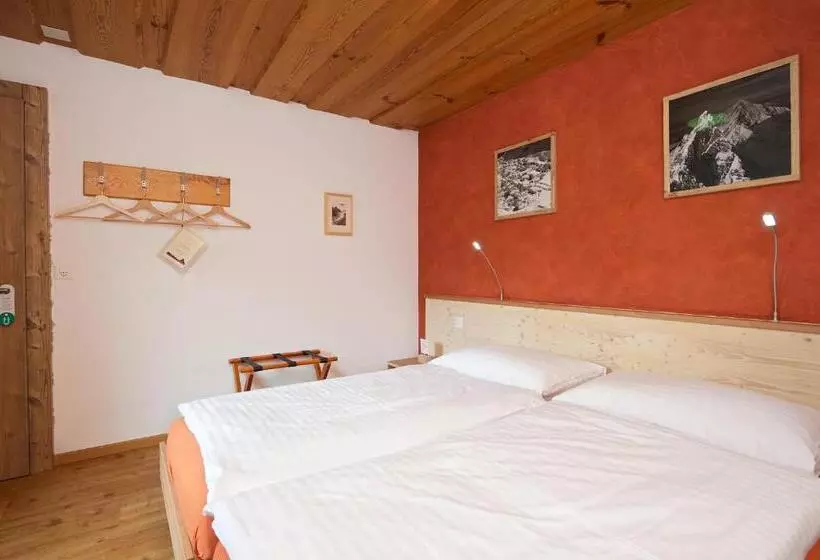 Habitació Estàndard Bany Compartit, Bahnhof