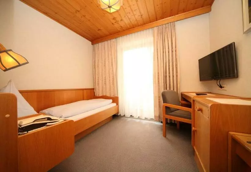 Standard Single Room, Café Perner