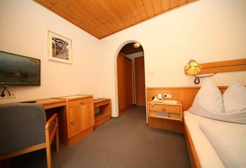 Standard Single Room, Café Perner