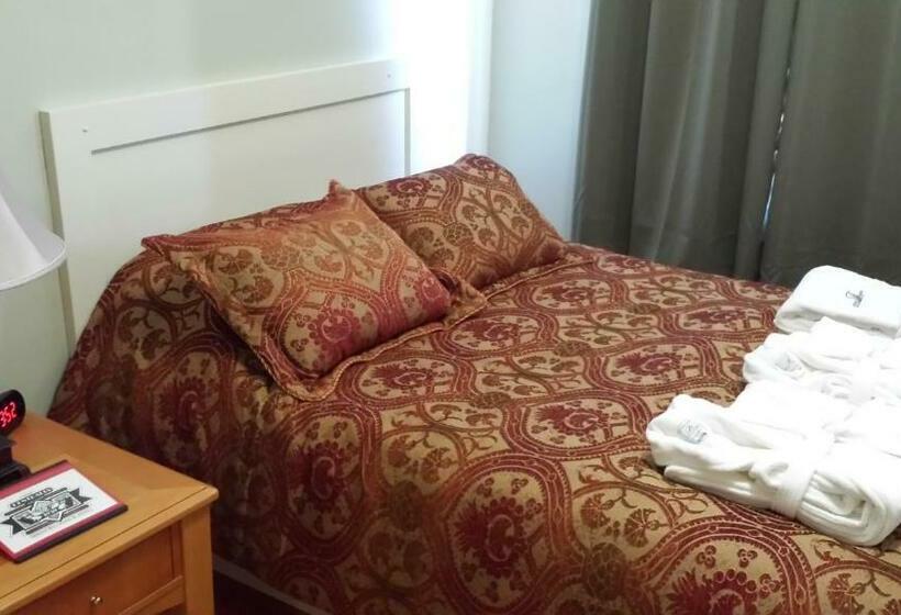 غرفة قياسية سرير ملكى, Centralia Square Grand Ballroom And Vintage