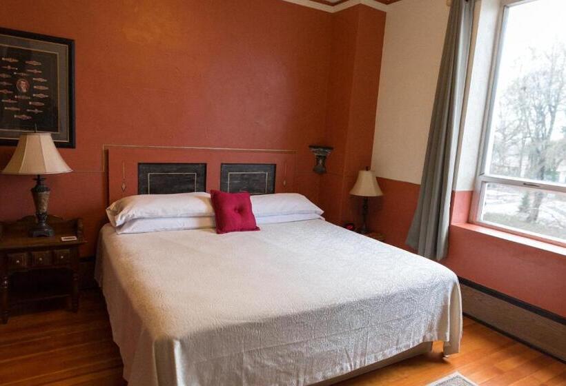 غرفة قياسية سرير ملكى, Centralia Square Grand Ballroom And Vintage