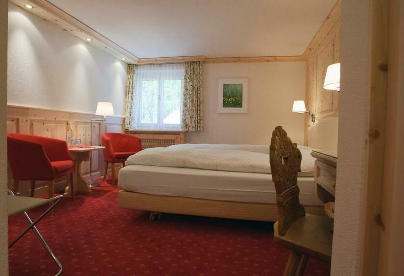 Классический Номер, Chesa Randolina