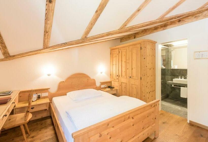 غرفة كلاسيكية, Chesa Randolina